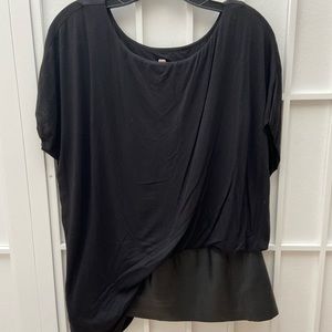 Bailey44 black top